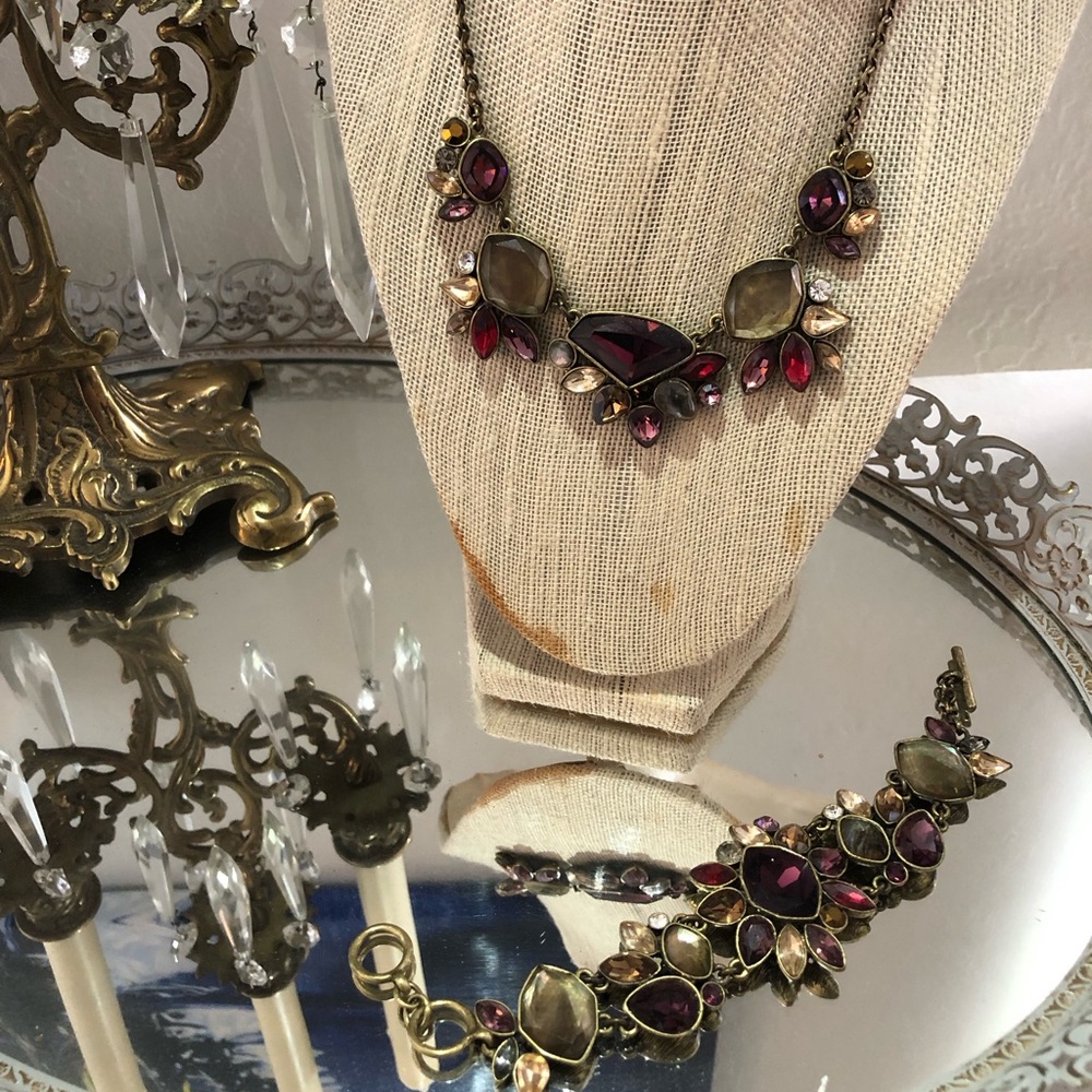 Chloe and Isabel Set